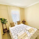 公寓 Port Mansion 马尔马里斯