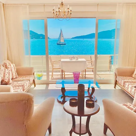 公寓 Port Mansion 马尔马里斯