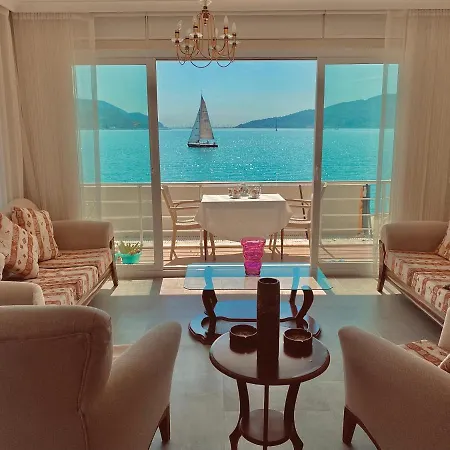 Διαμέρισμα Port Mansion Μαρμαρίς